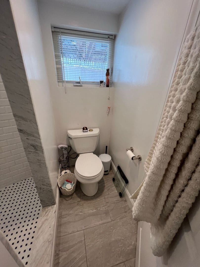 East Boston Apartment: 33 Chelsea Street