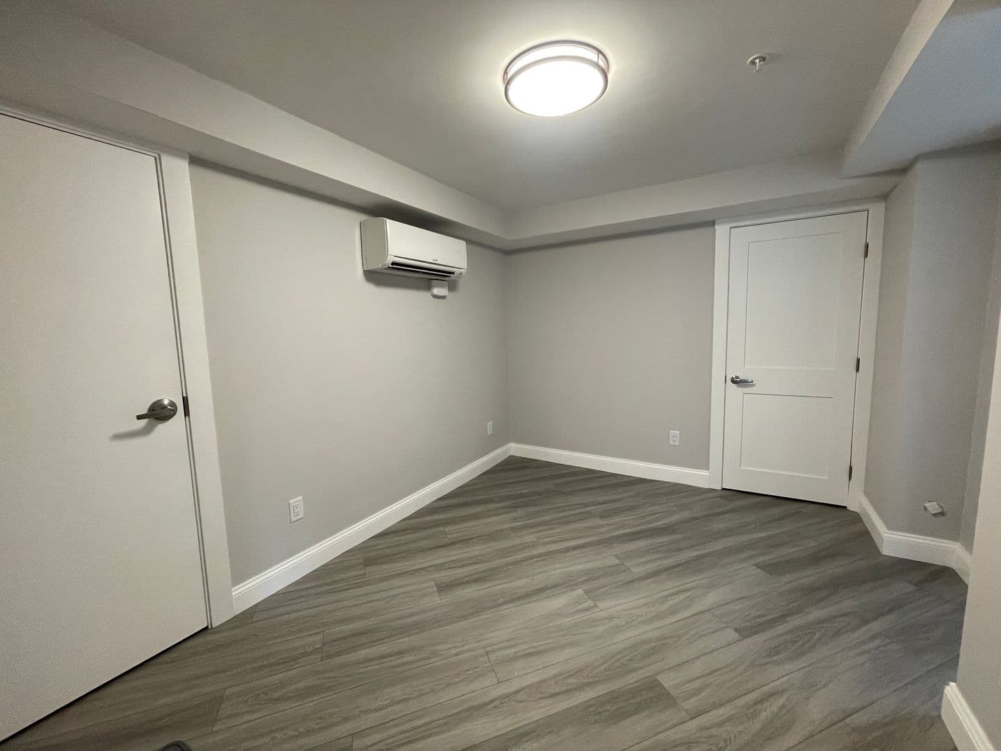 Harwich Apartment: 328 Bank Street