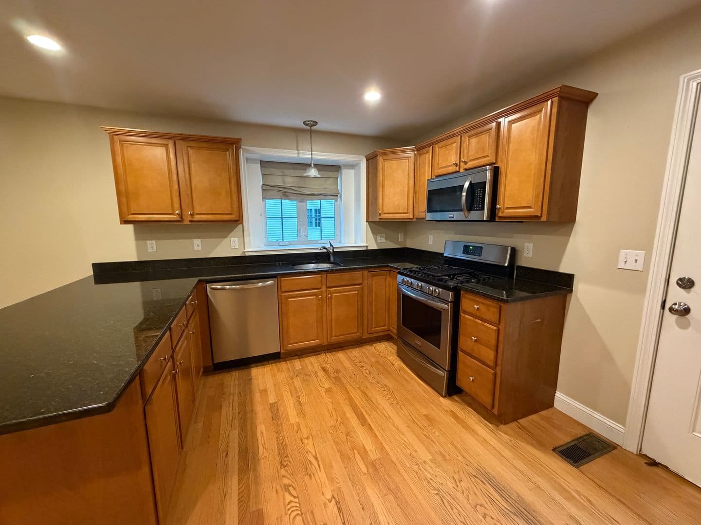 Whitman Apartment: 855 Temple Street