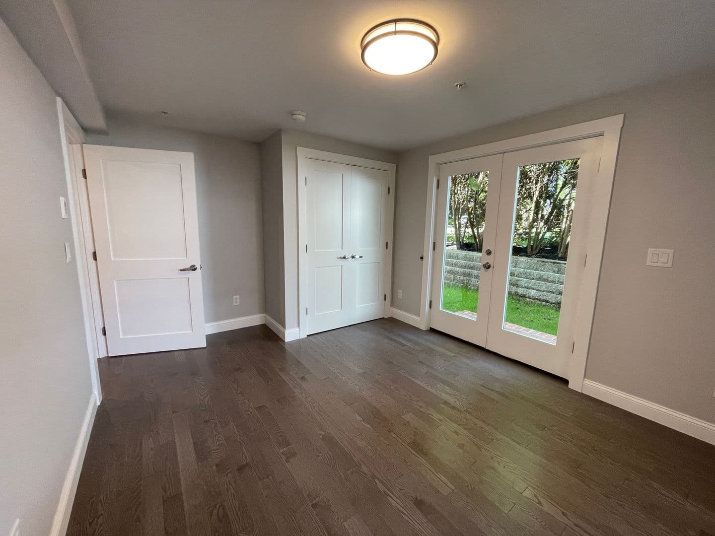 Harwich Apartment: 328 Bank Street