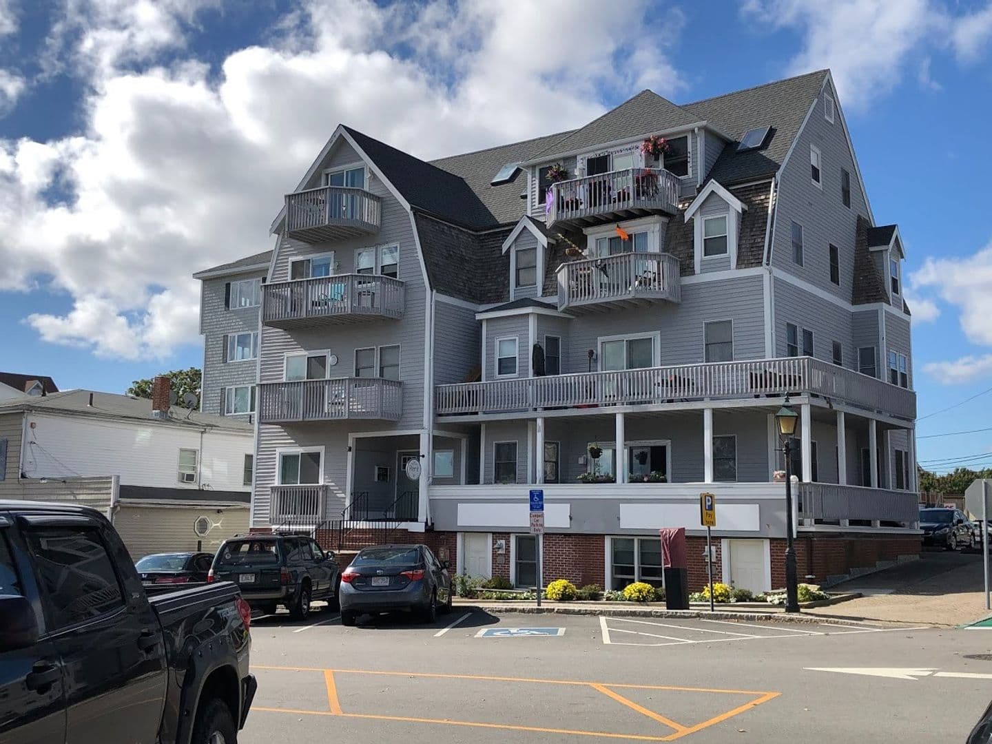Onset Apartment: 4 Union Ave.