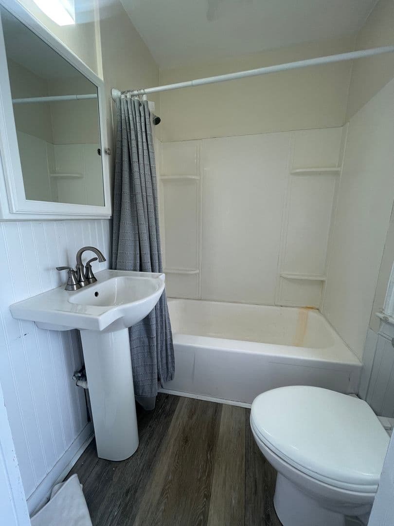 Onset Apartment: 6 S Water Street