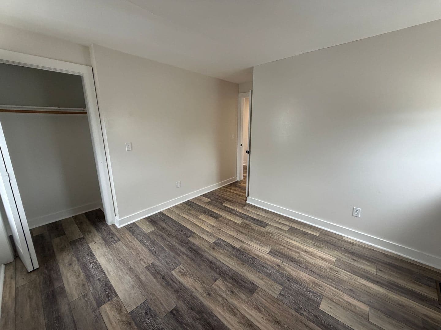 Onset Apartment: 211 Onset Avenue