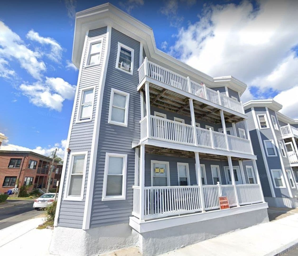 Winthrop Apartment: 87-90 Winthrop Shore Drive