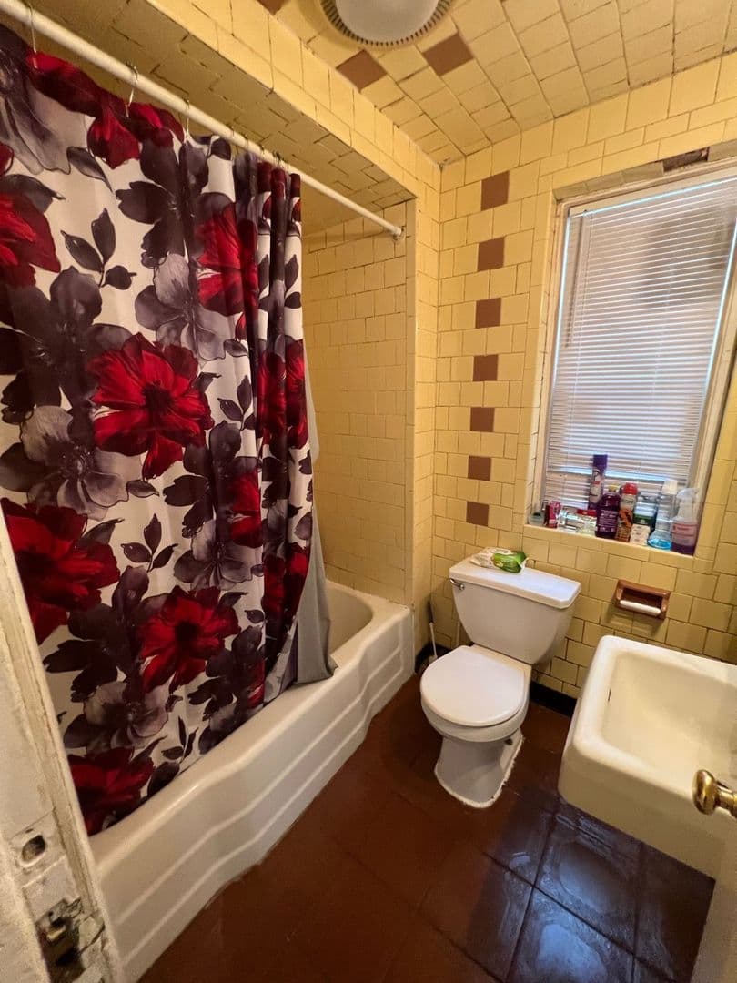 East Boston Apartment: 59 Lubec Street