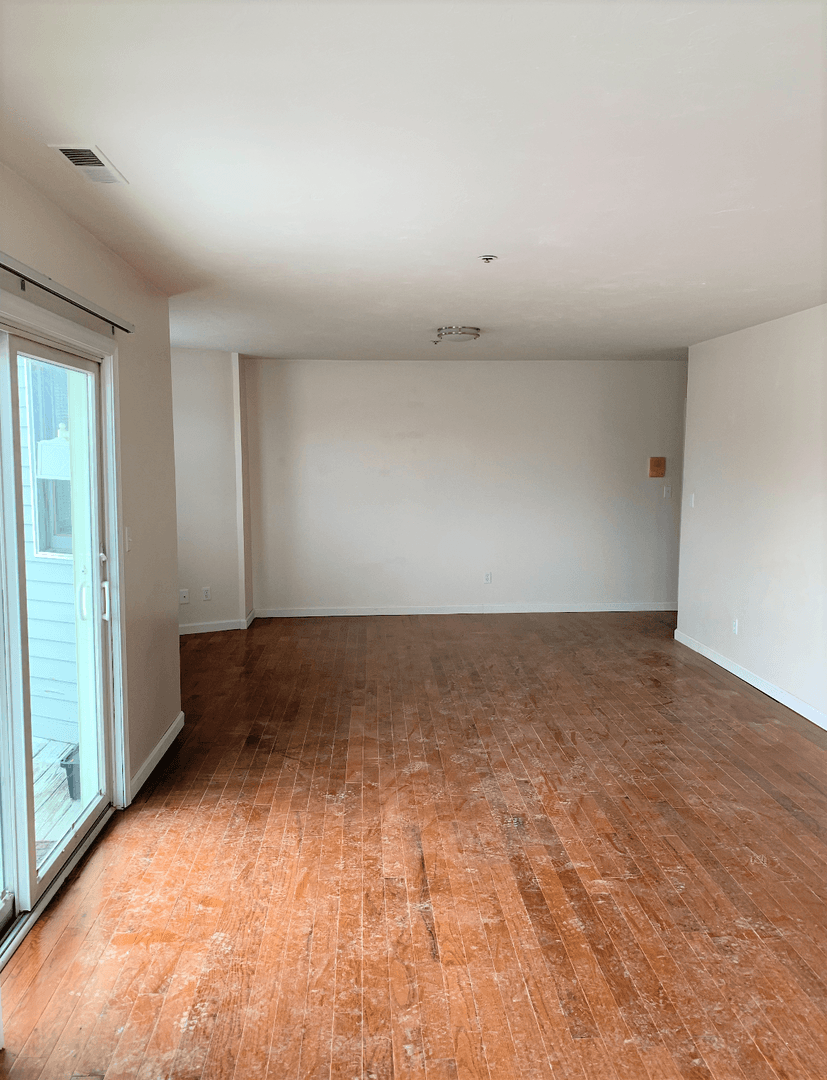 Onset Apartment: 4 Union Ave.
