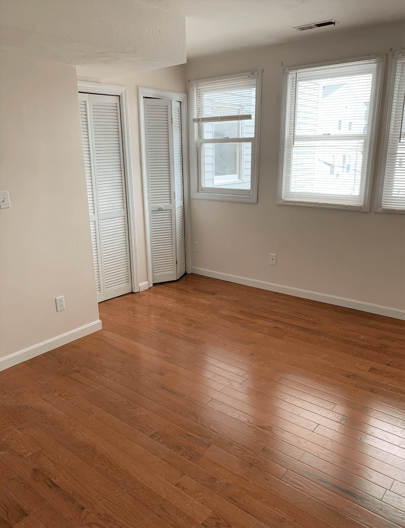 Onset Apartment: 4 Union Ave.