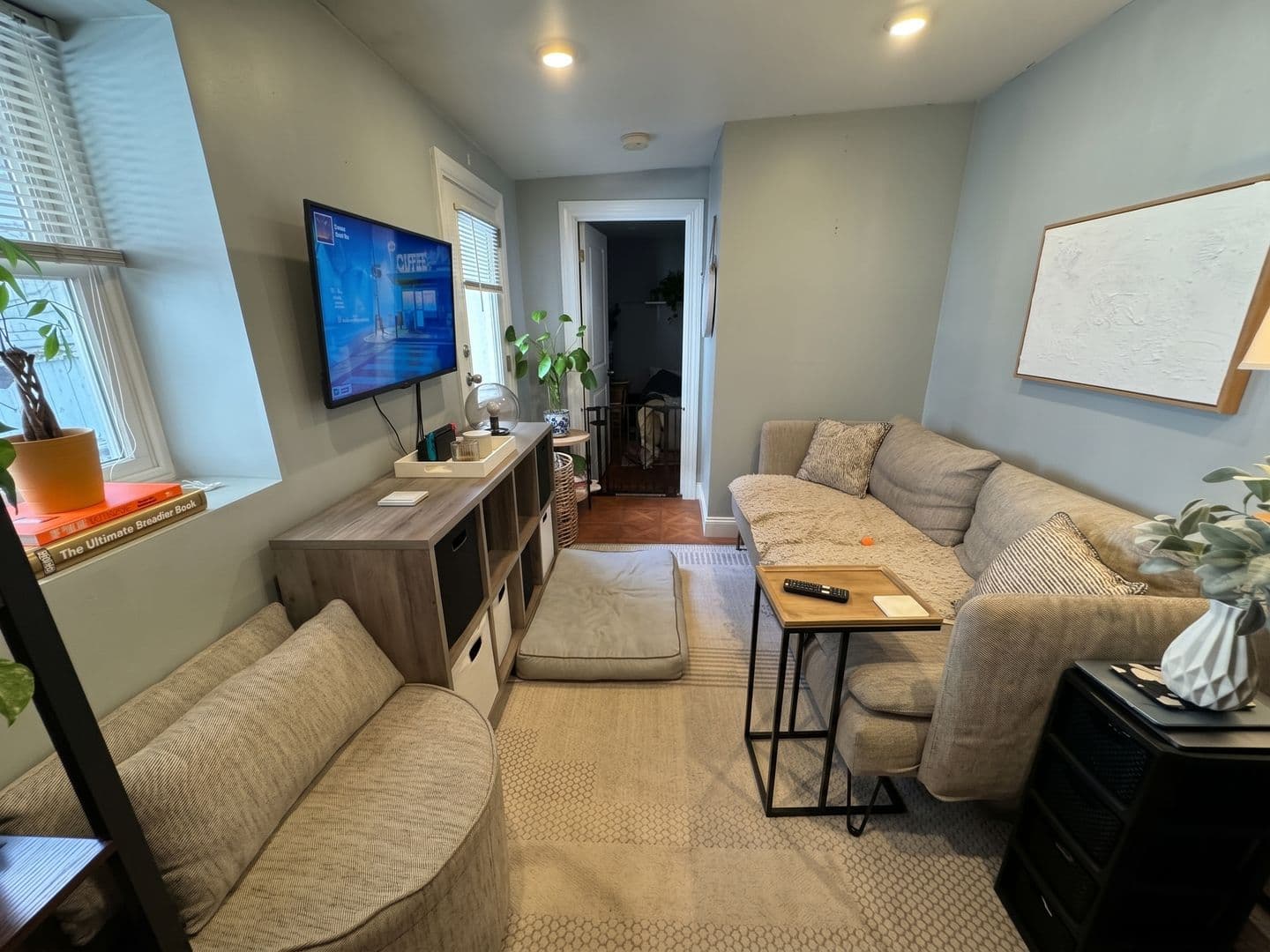 East Boston Apartment: 33 Chelsea Street