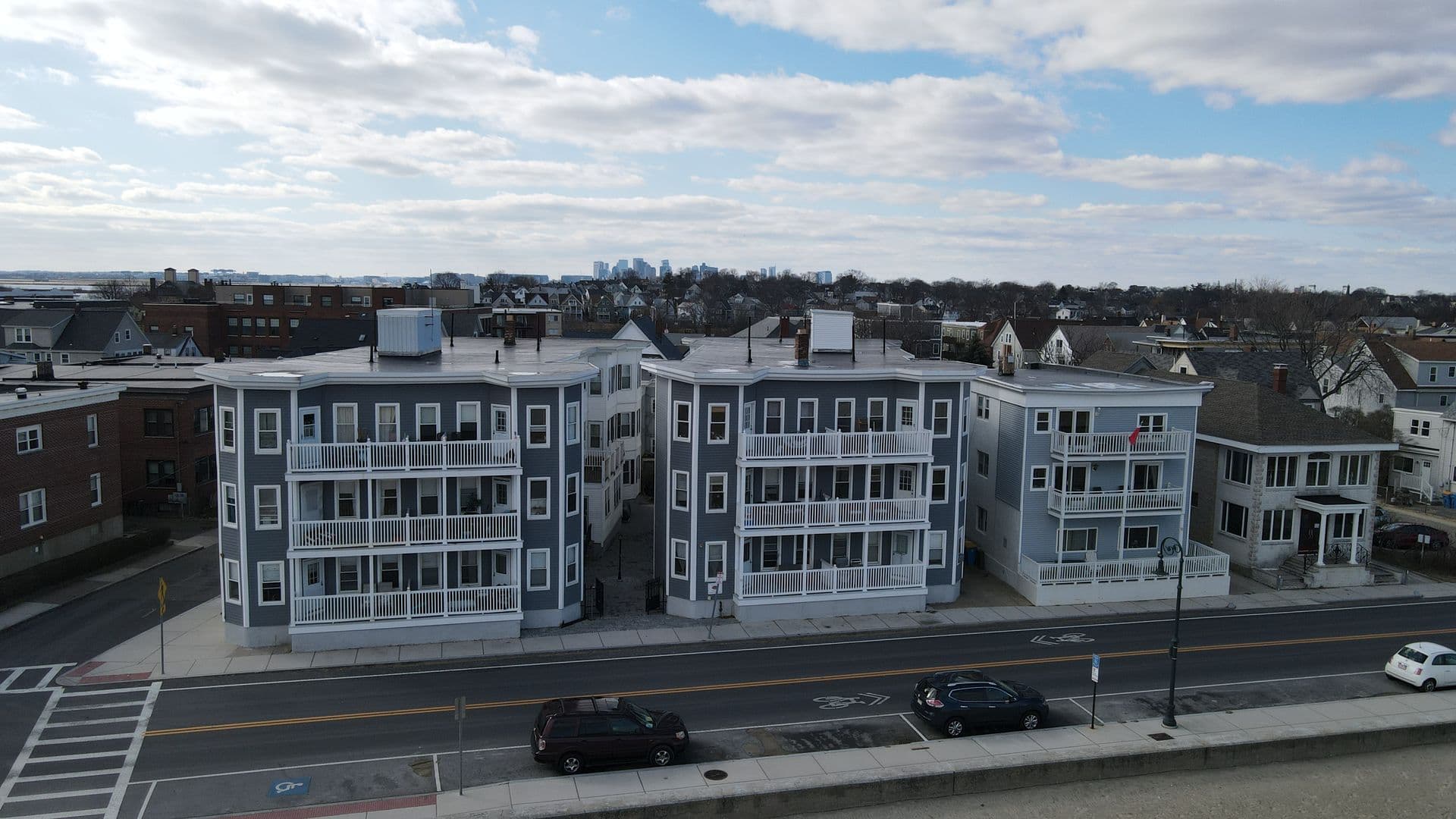 Winthrop Apartment: 87-90 Winthrop Shore Drive