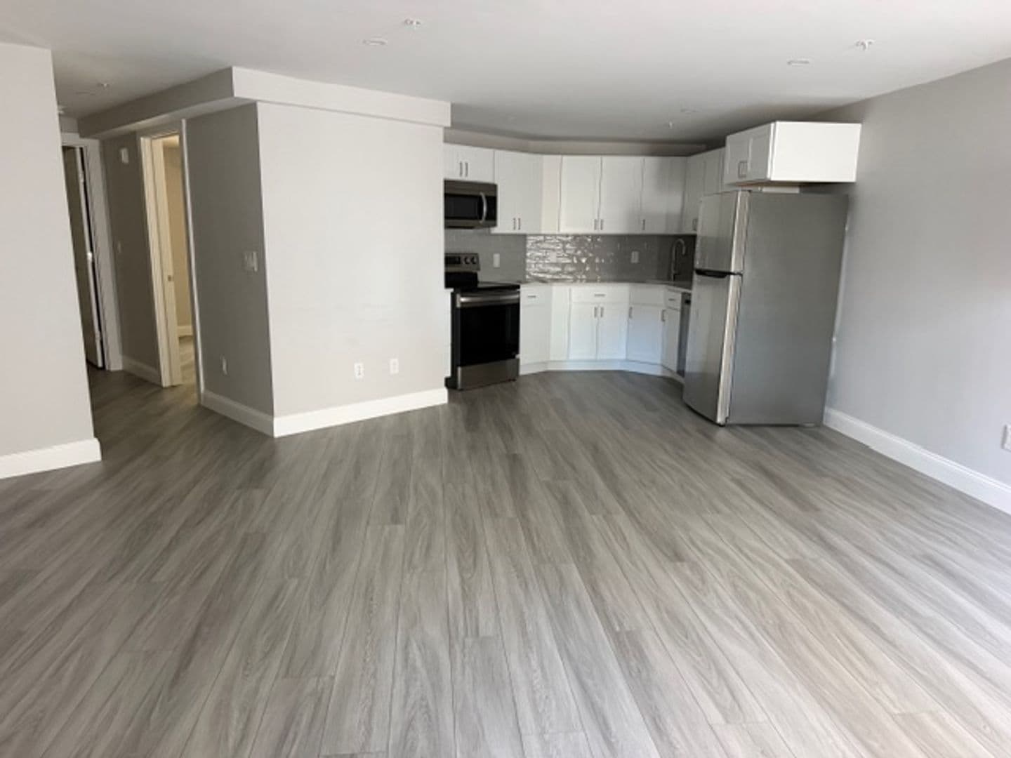 Harwich Apartment: 328 Bank Street