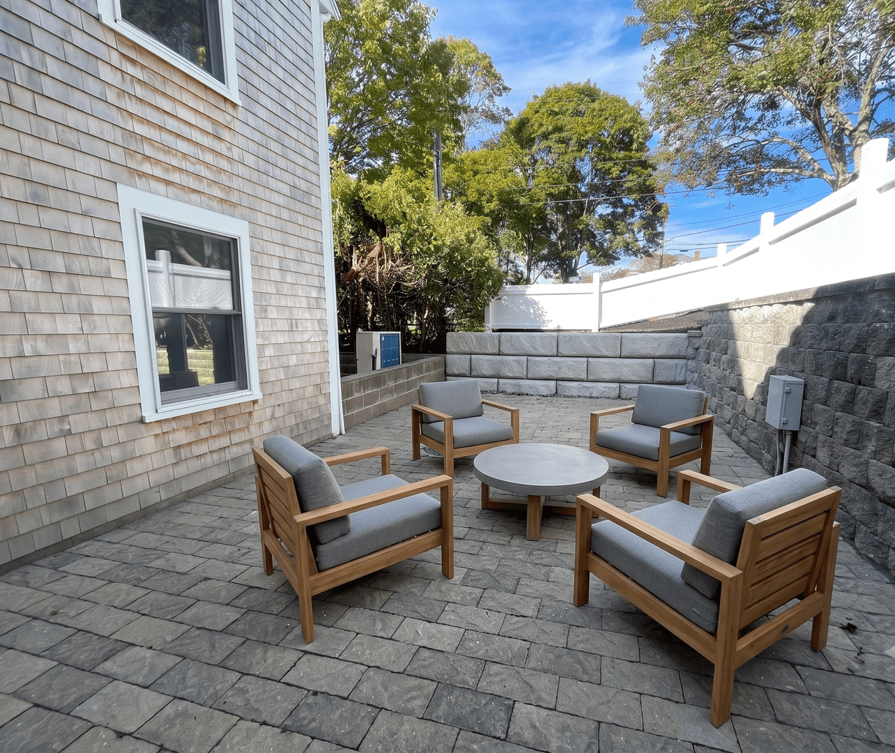 Harwich Apartment: 328 Bank Street