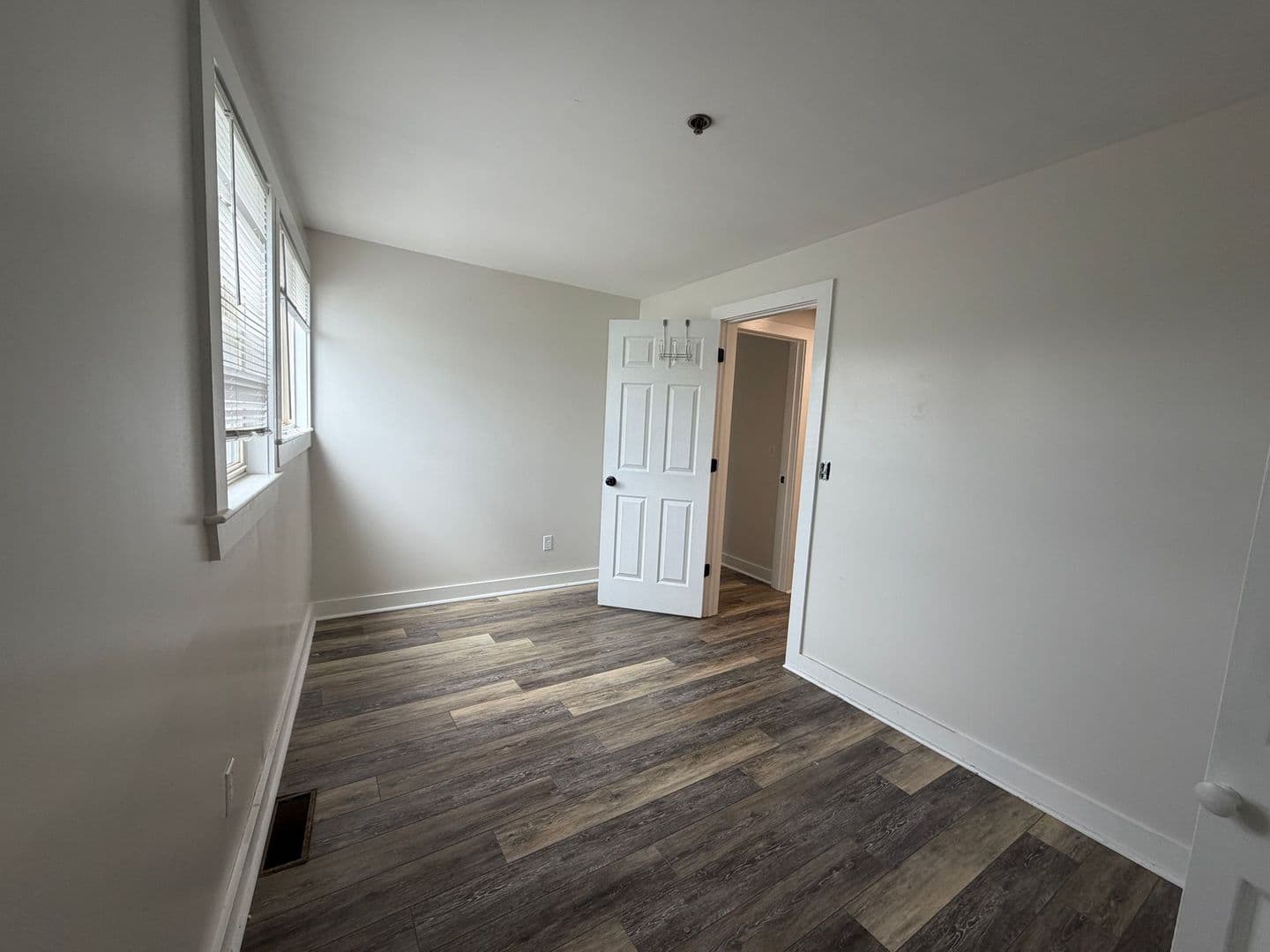 Onset Apartment: 211 Onset Avenue
