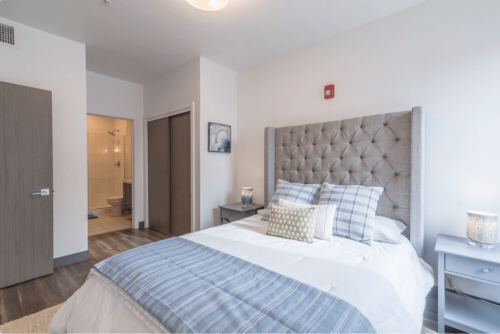 Spokane Apartment: 1310 W College Ave #201