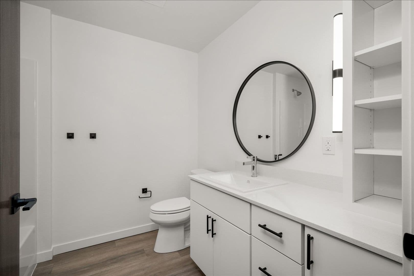 Spokane Apartment: 2002 N Monroe St