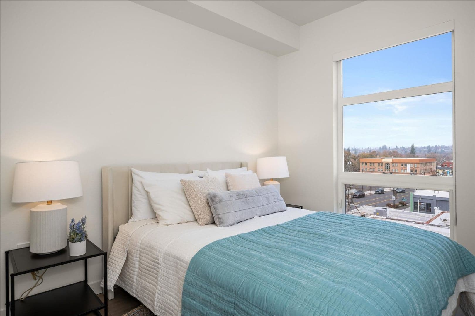 Spokane Apartment: 2002 N Monroe St