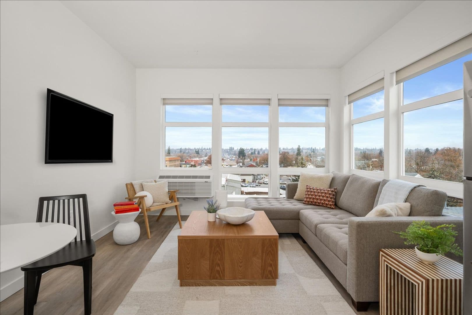 Spokane Apartment: 2002 N Monroe St
