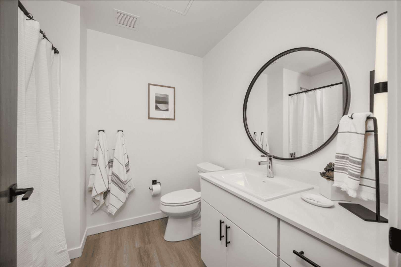 Spokane Apartment: 2002 N Monroe St