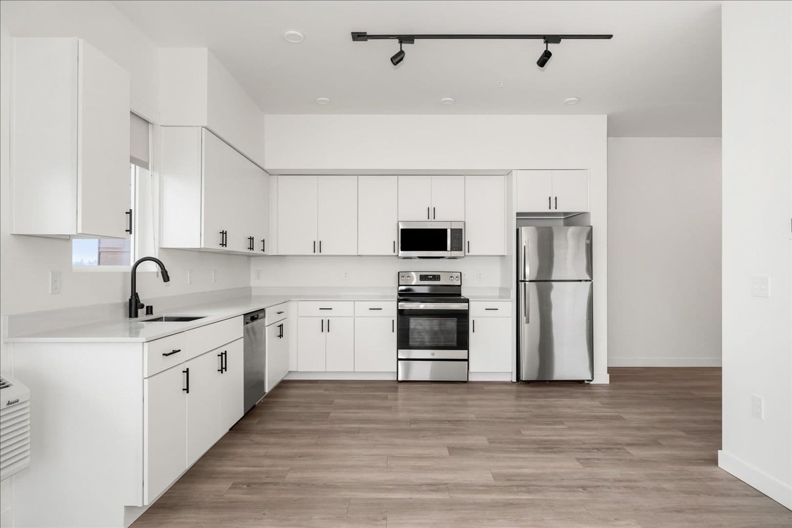 Spokane Apartment: 2002 N Monroe St