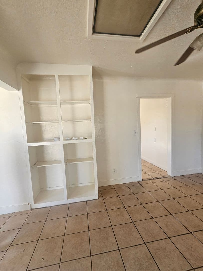 Dinuba House: 10549 S Alta Ave. #A