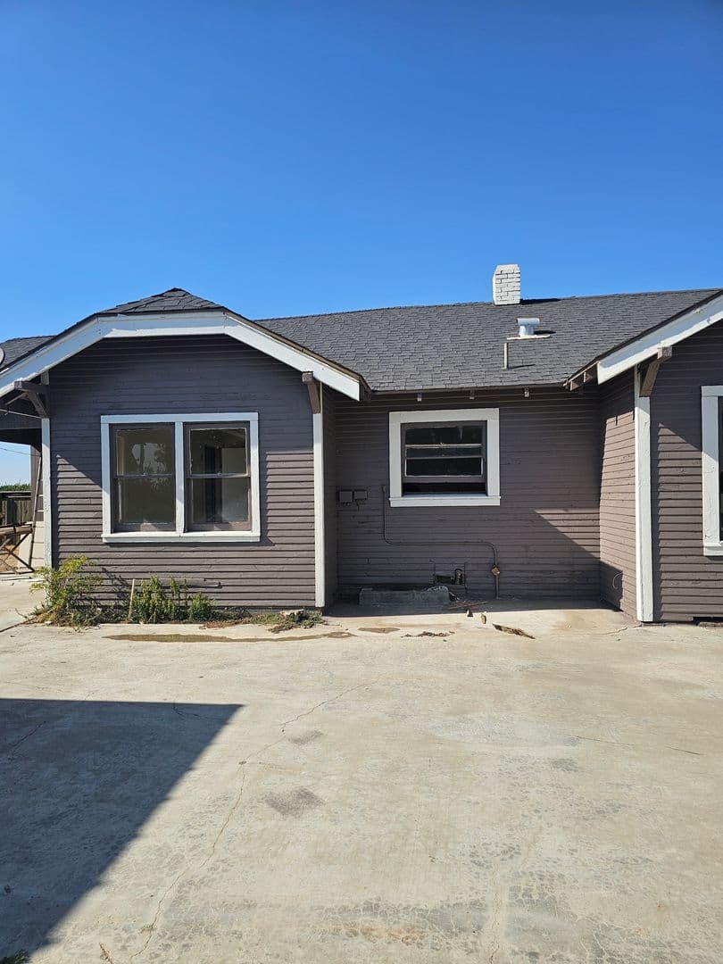 Dinuba House: 10549 S Alta Ave. #A