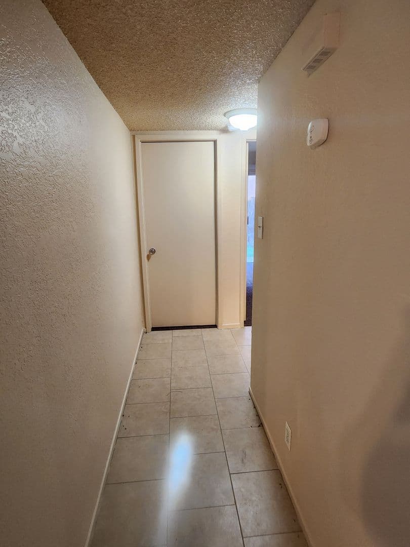 Dinuba Apartment: 1091 N. Bates Ave