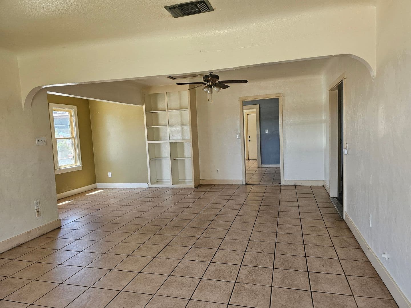 Dinuba House: 10549 S Alta Ave. #A
