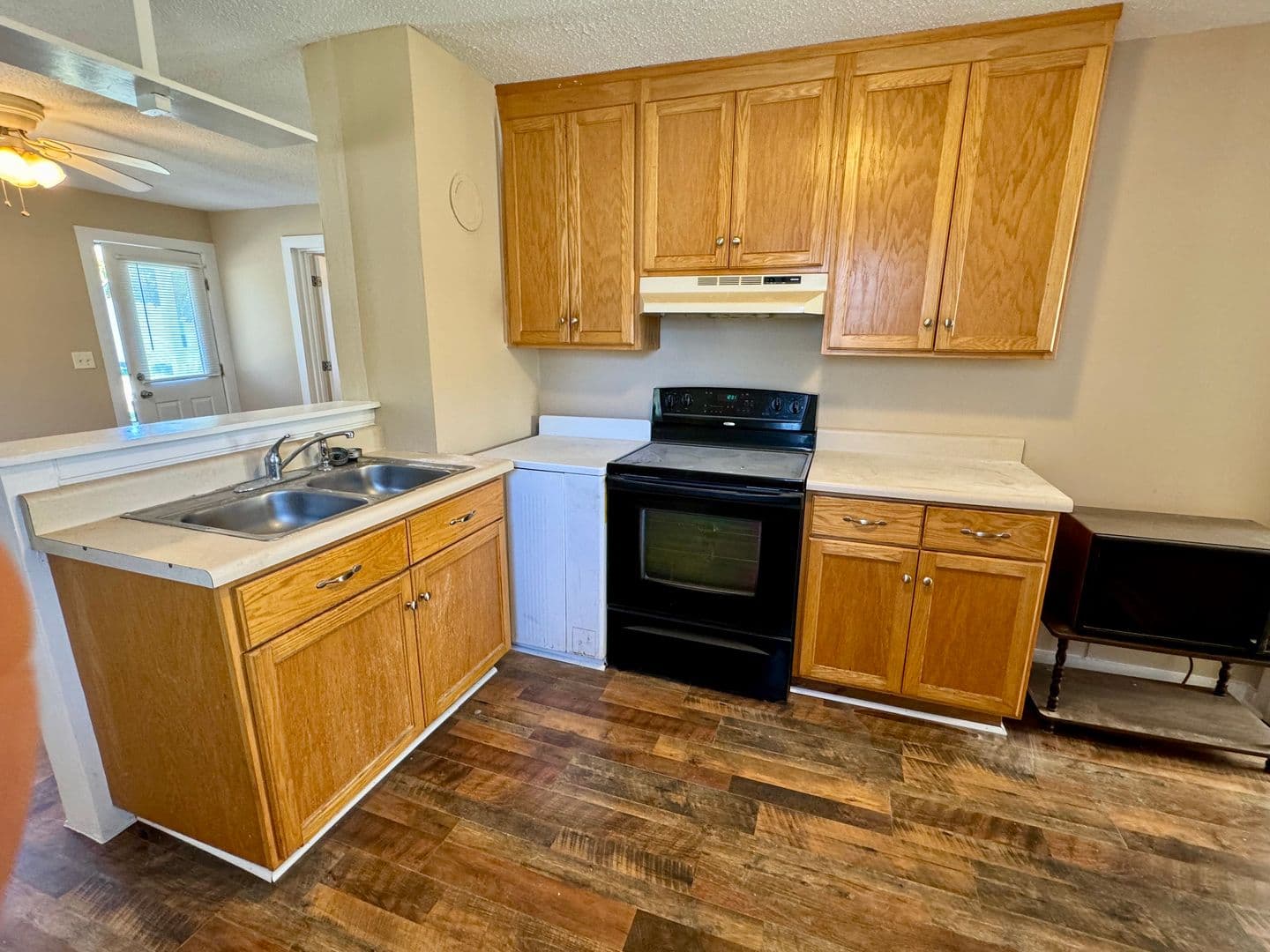 Athens House: 410 Chestnut Street