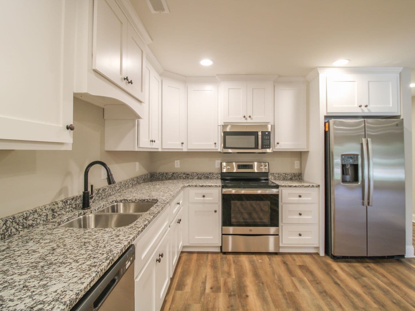 Athens Townhome: 18357 Mae Circle
