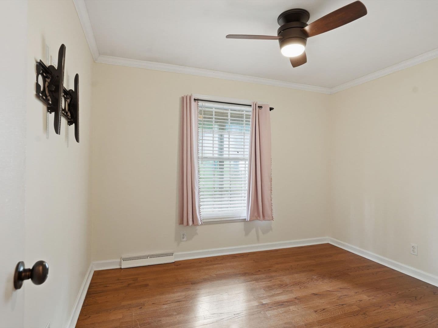 Huntsville House: 4006 Devon Street SE