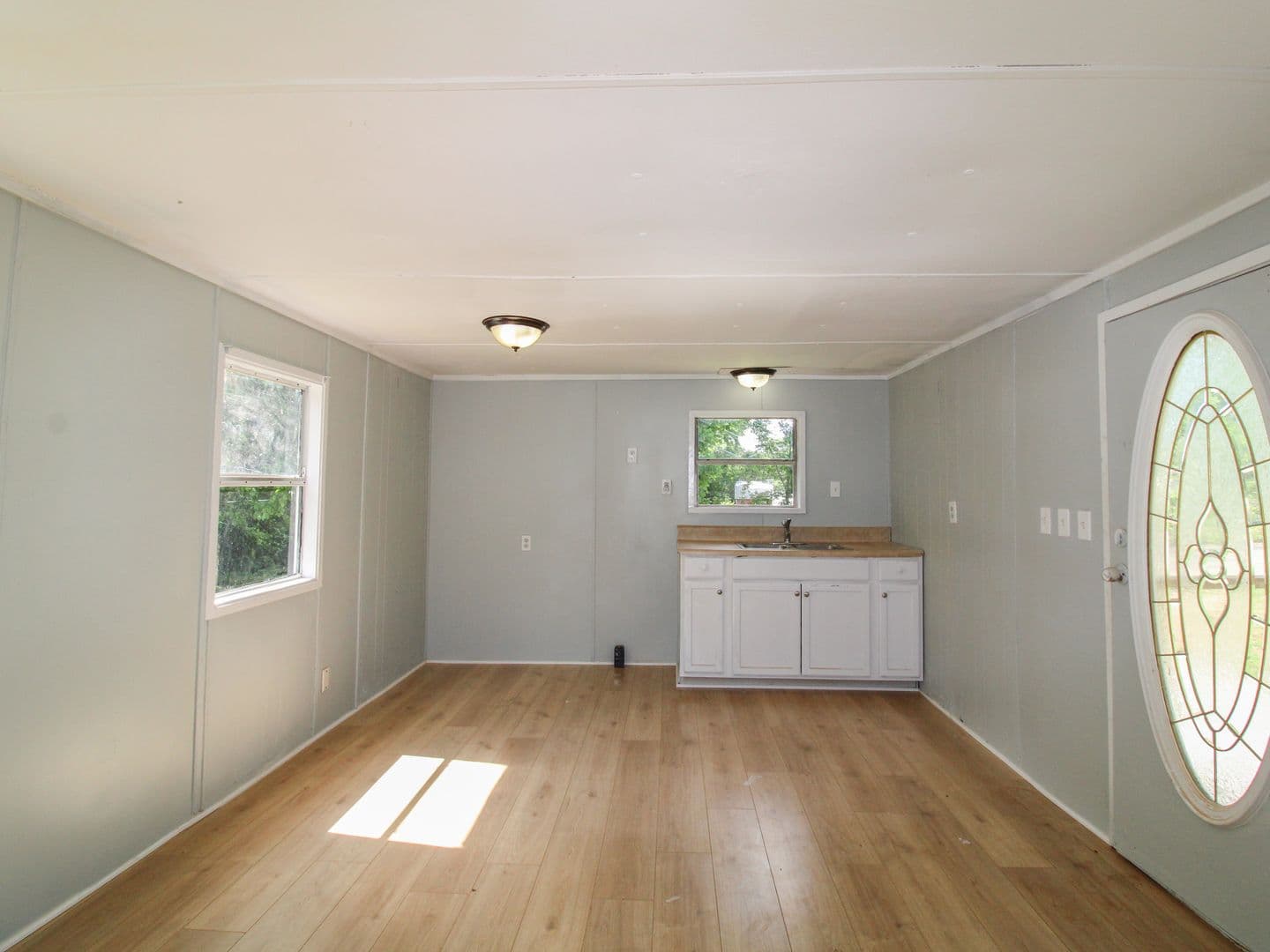 Fayetteville House: 16 Simpson Road