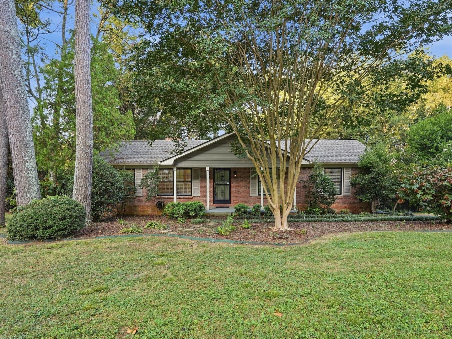 Huntsville House: 4006 Devon Street SE