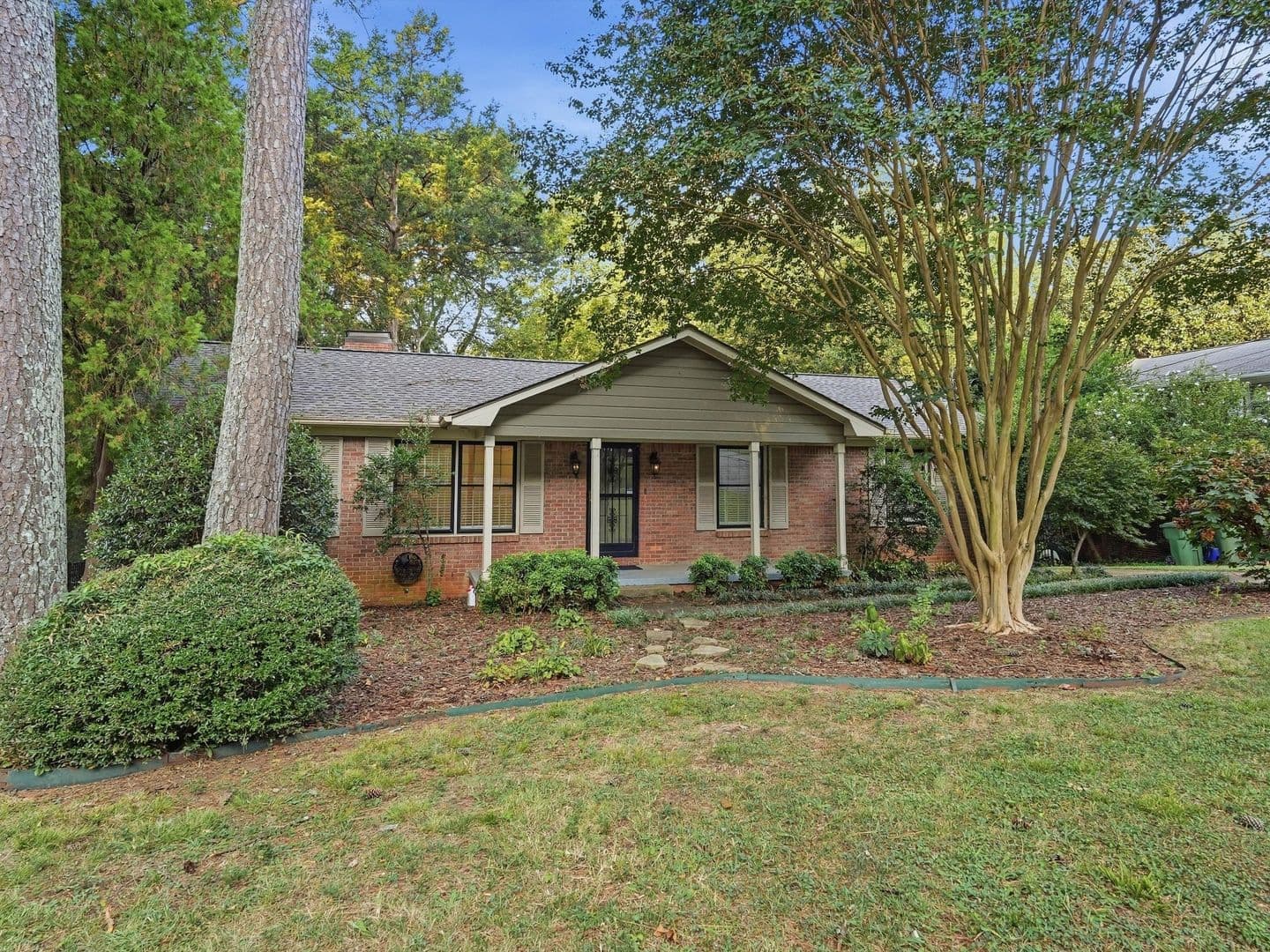 Huntsville House: 4006 Devon Street SE