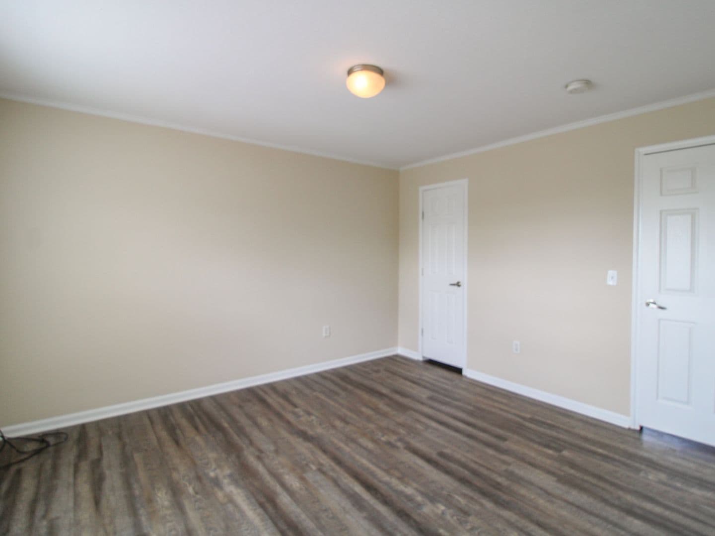 Pulaski Townhome: 122 Meadows Lane