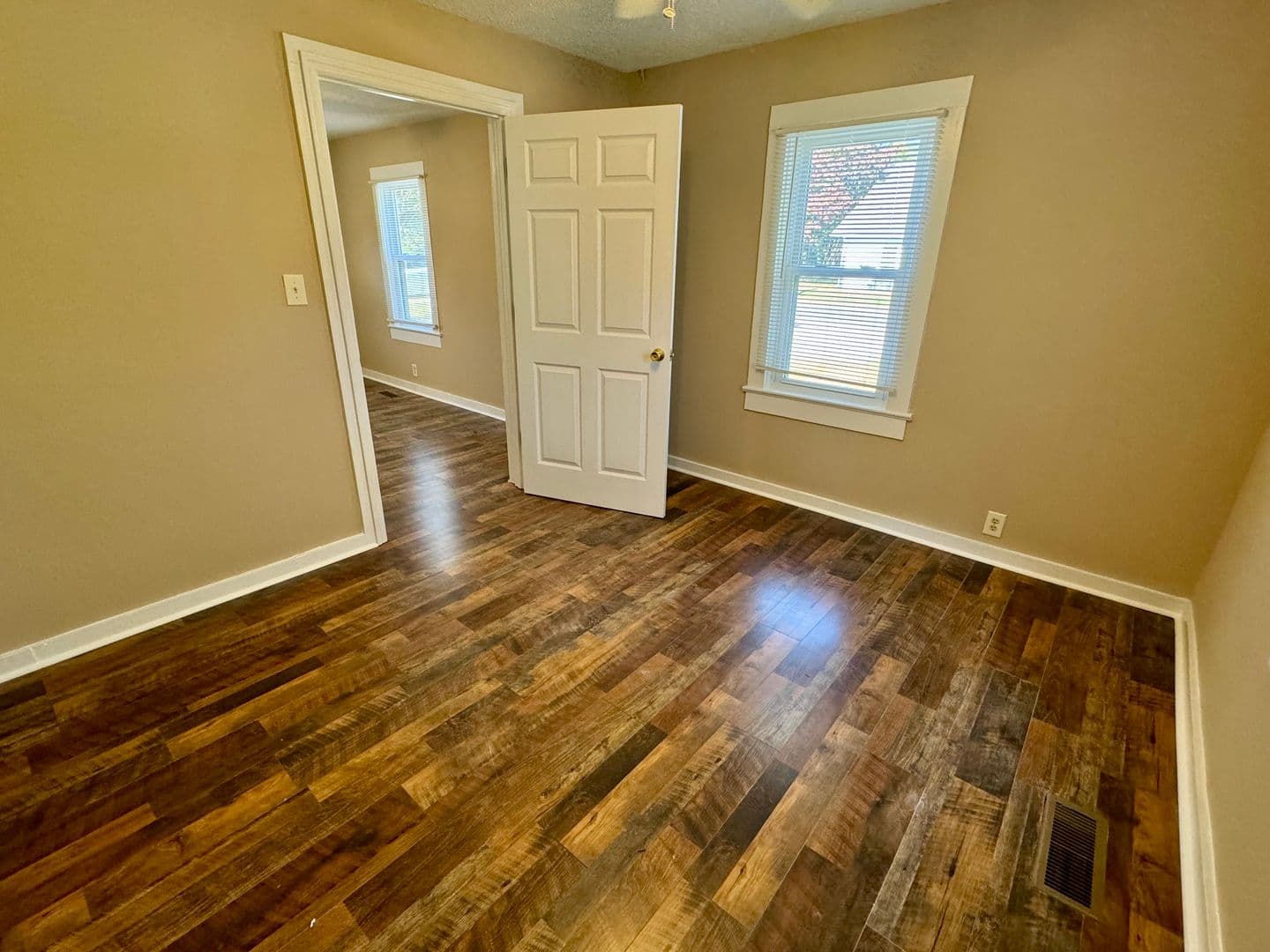 Athens House: 410 Chestnut Street