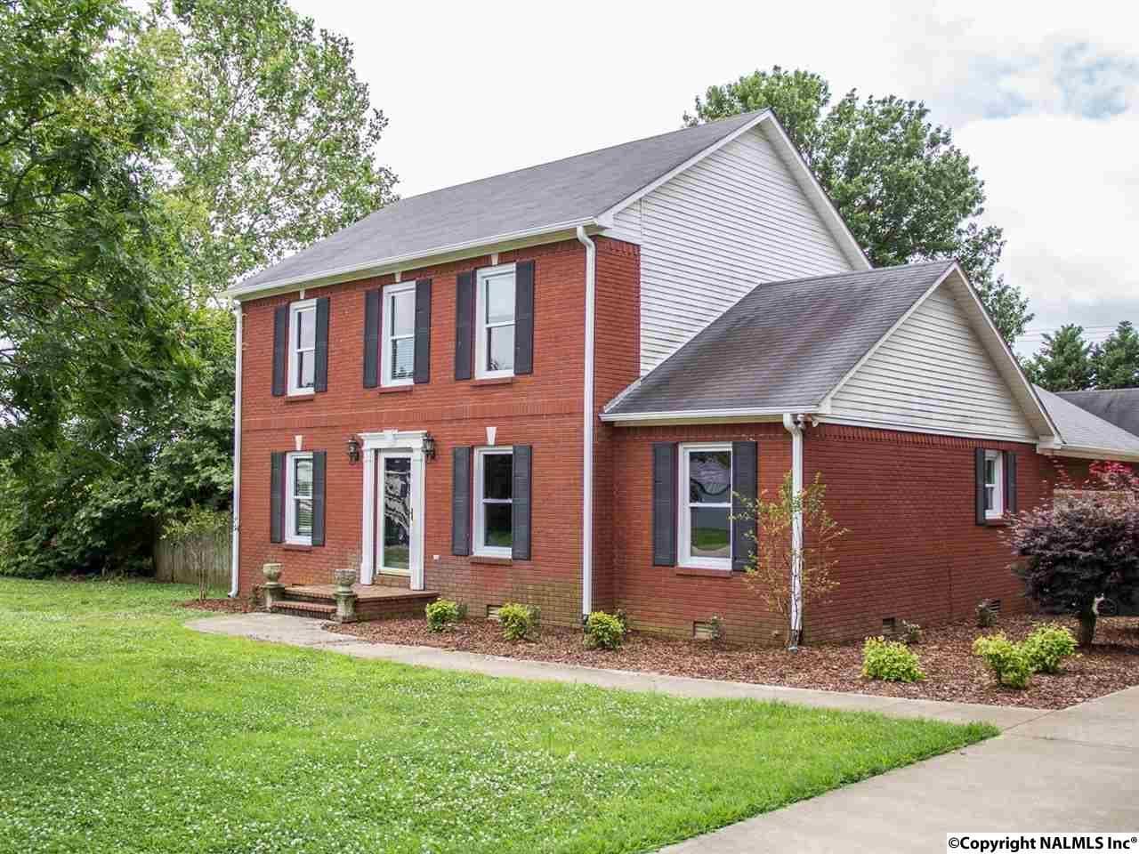 Athens House: 24120 Dee Drive