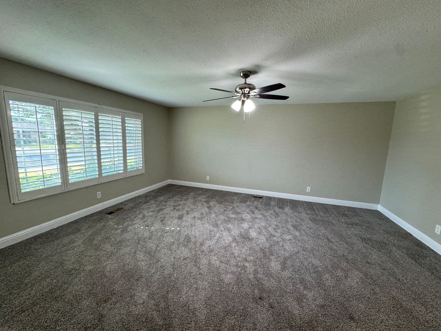 Dinuba House: 1061 E Millwood Drive
