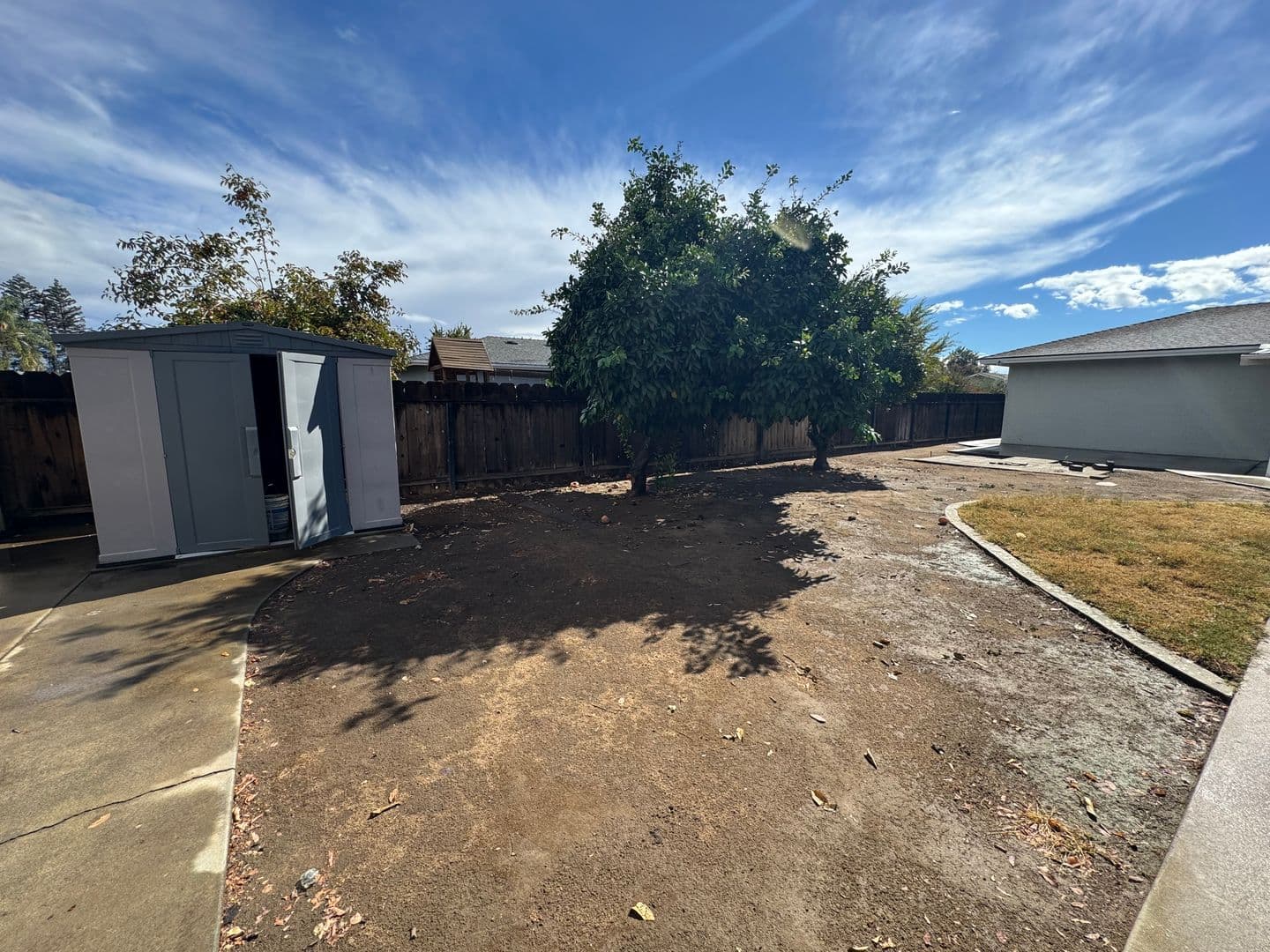 Dinuba House: 1061 E Millwood Drive
