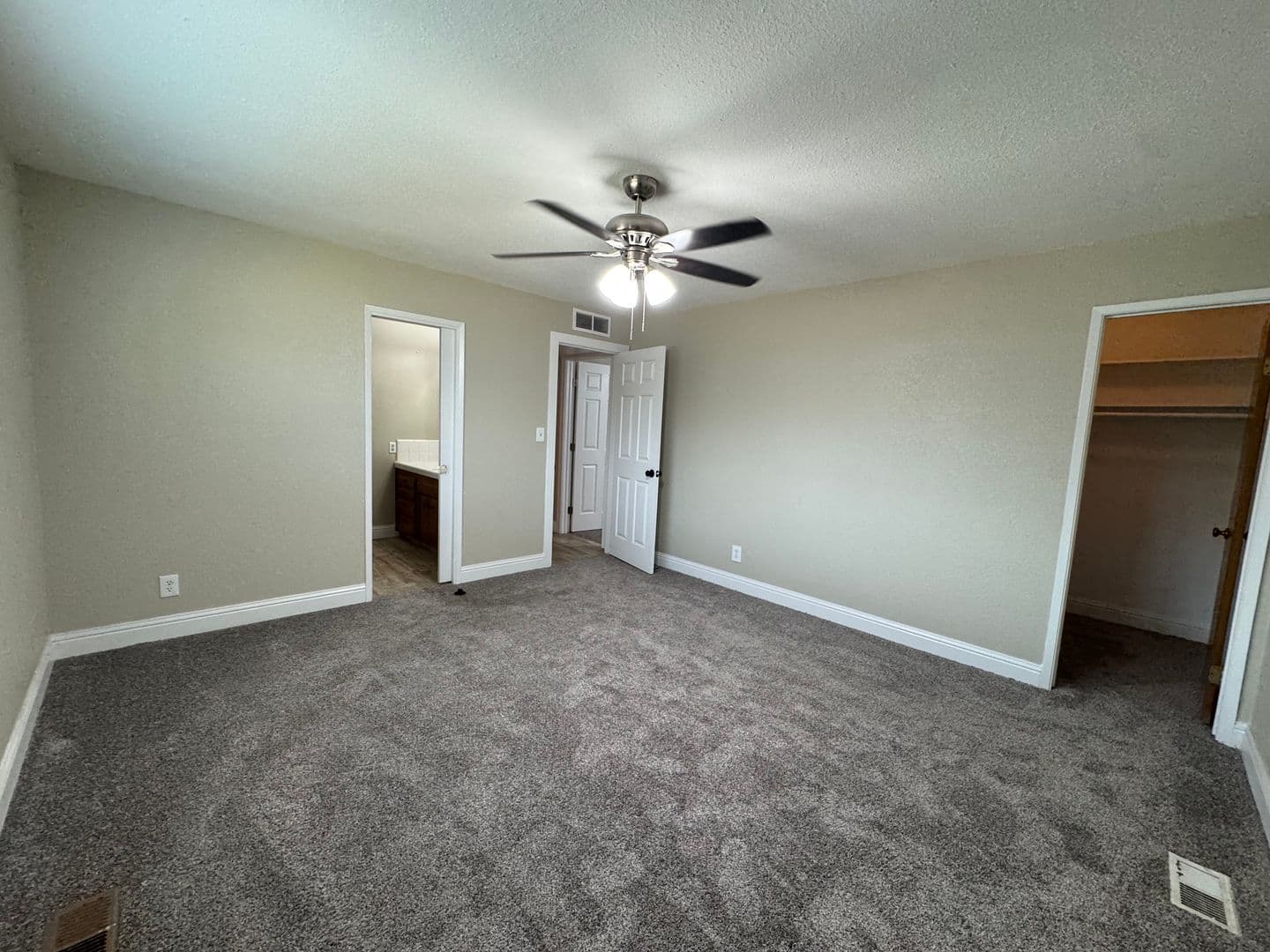 Dinuba House: 1061 E Millwood Drive