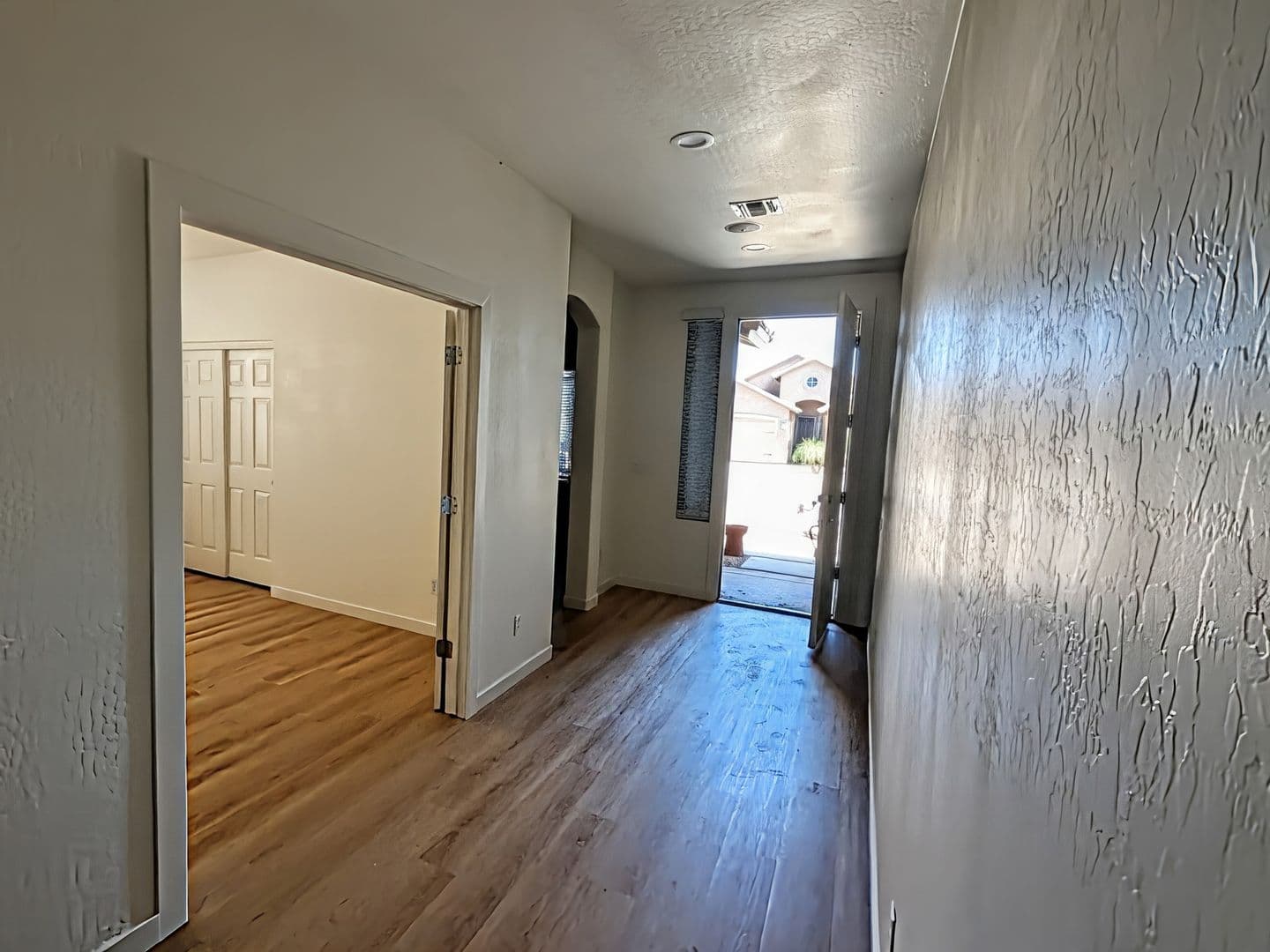 SAN TAN VALLEY House: 29810 N. LITTLE LEAF DR
