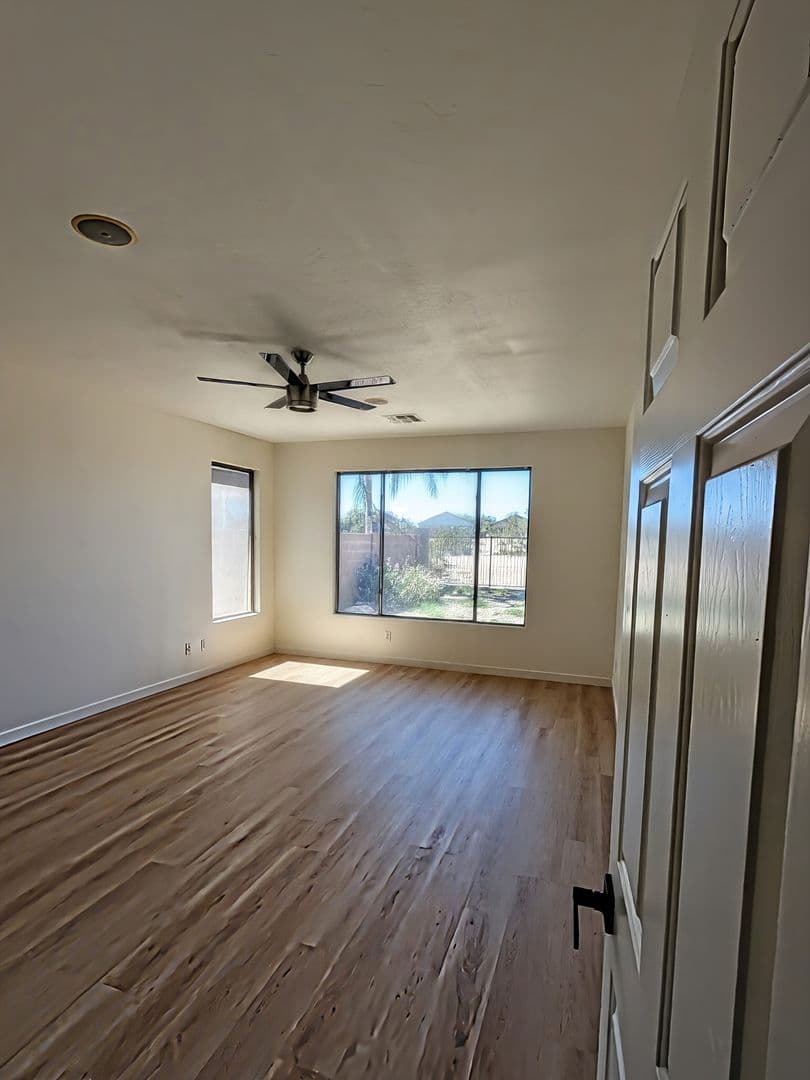 SAN TAN VALLEY House: 29810 N. LITTLE LEAF DR