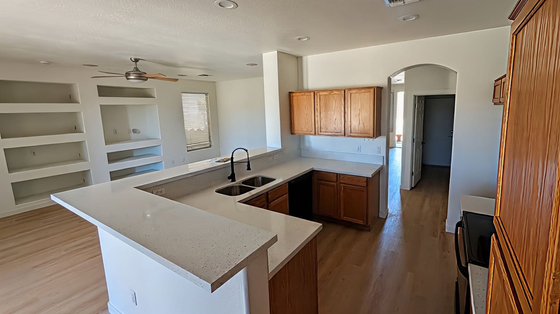 SAN TAN VALLEY House: 29810 N. LITTLE LEAF DR