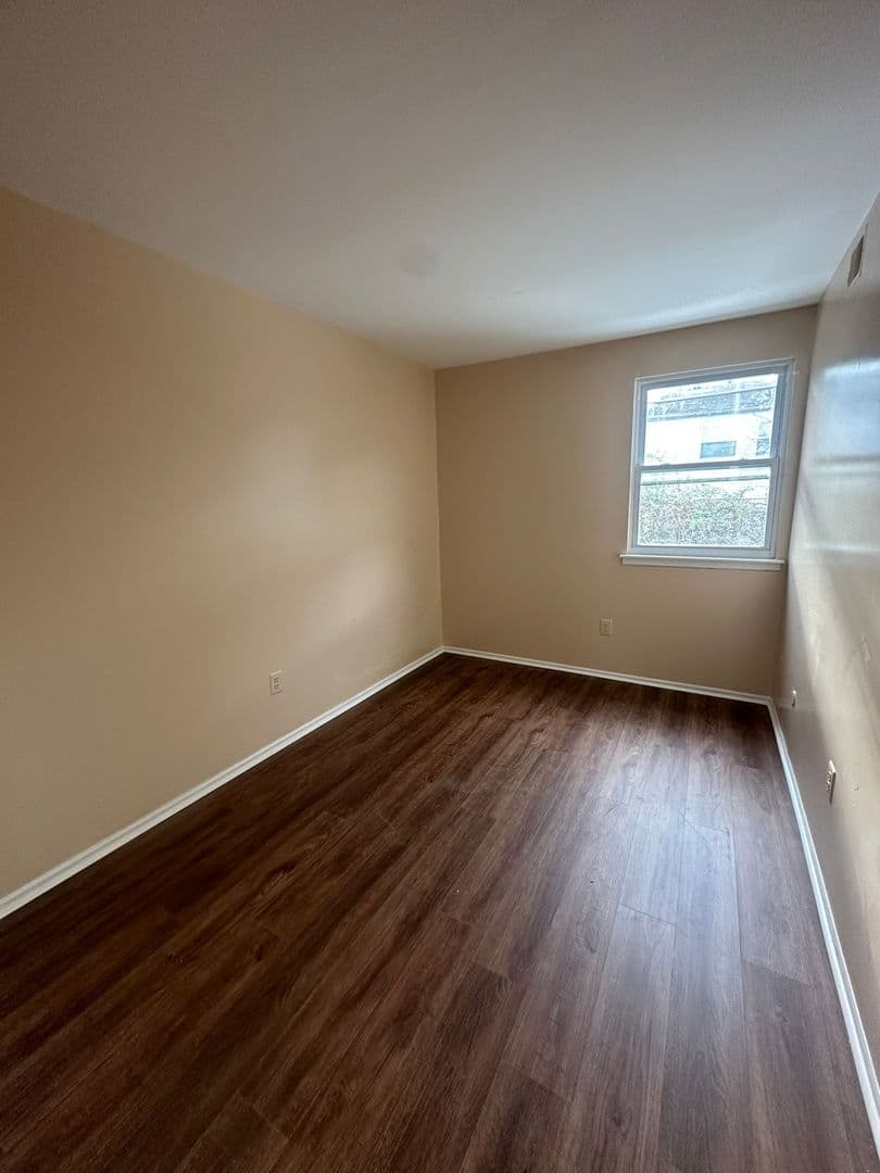 Philadelphia Apartment: 2830 Saxton Road