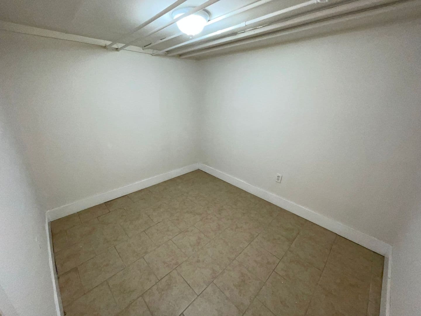 Philadelphia Multiplex: 6430 1/2 Tulip Street