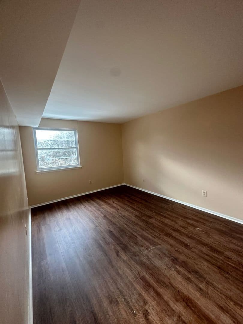Philadelphia Apartment: 2830 Saxton Road