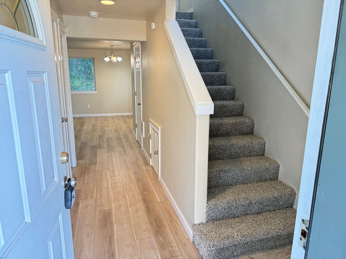 Springfield House: 5941 Aster St