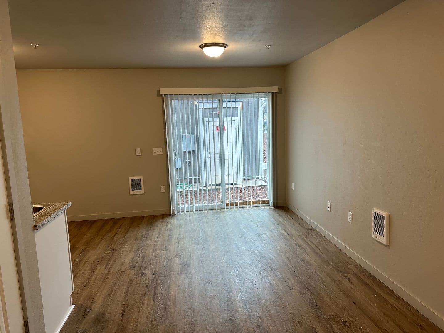 Cottage Grove Apartment: 555 N. River Rd.