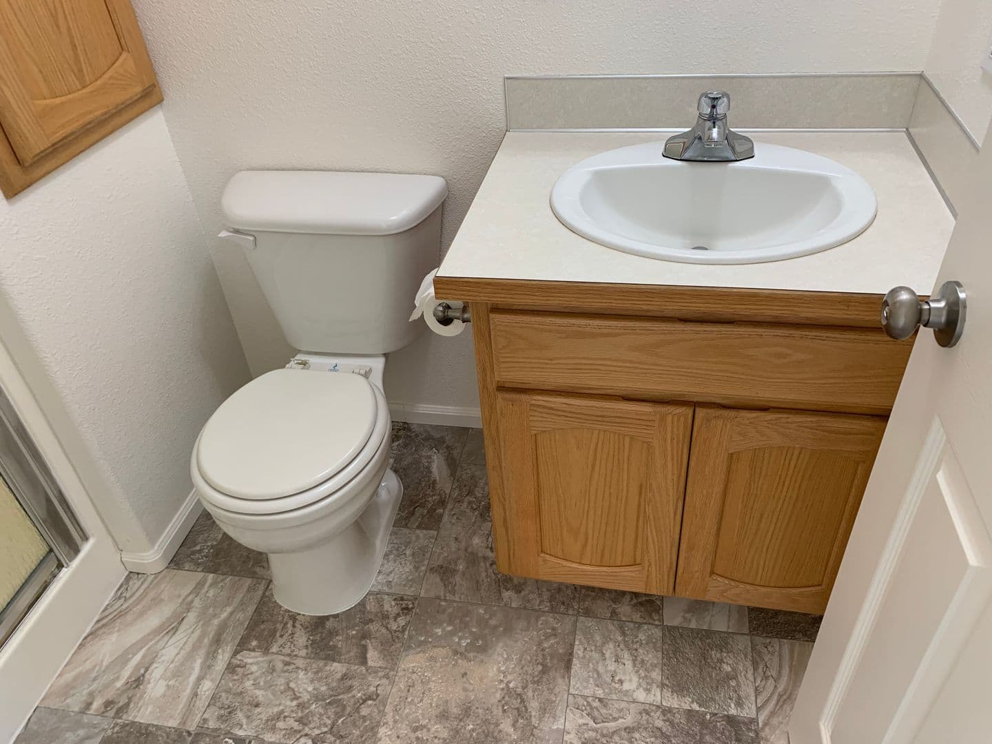 Creswell House: 115 Blue Jay Loop