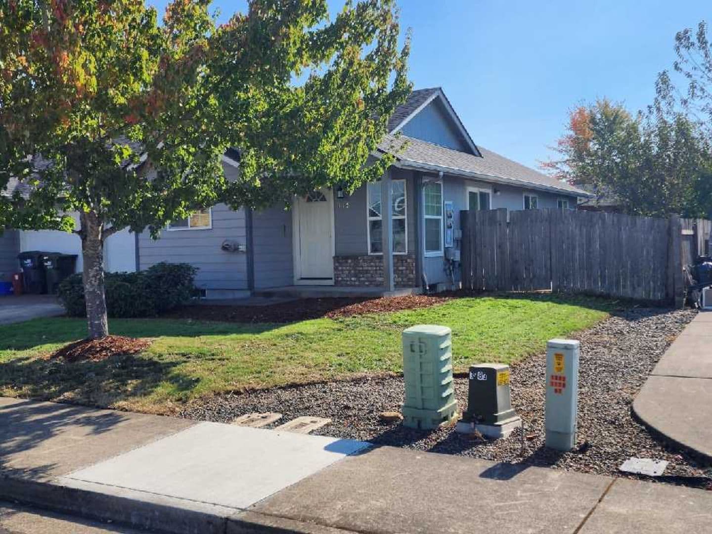 Creswell House: 115 Blue Jay Loop