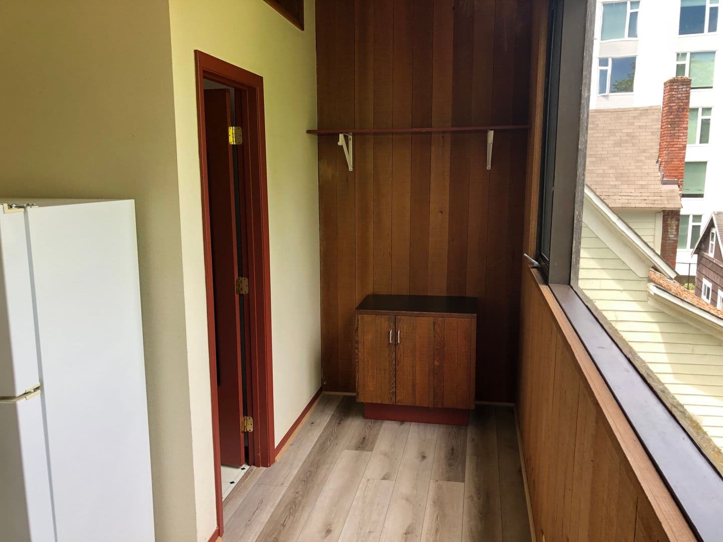 Eugene Apartment: 1873 Garden Ave.