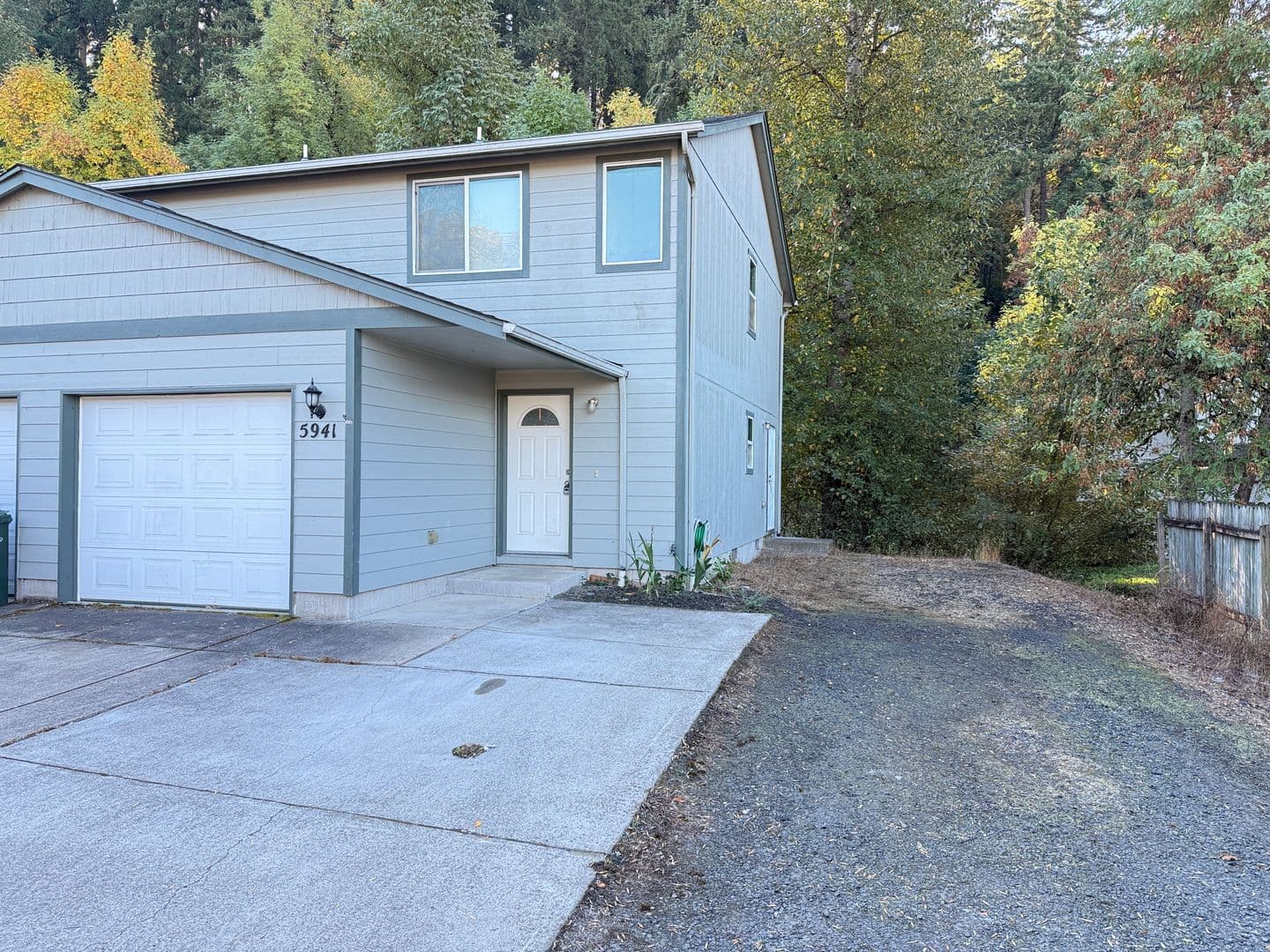 Springfield House: 5941 Aster St